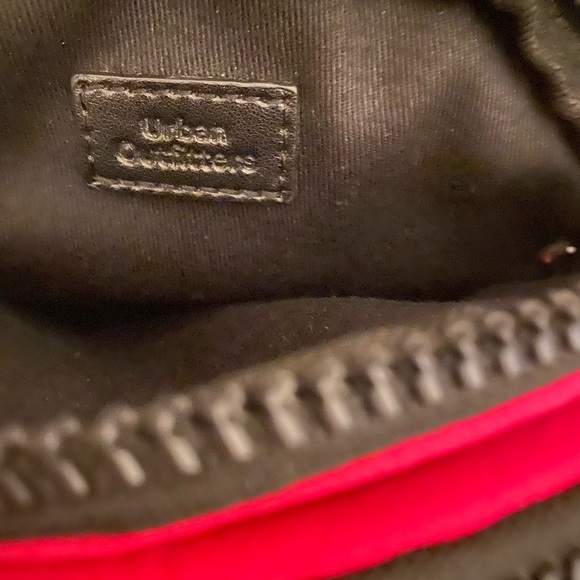 Circle cross-body bag Hot Pink/black strap - Picture 3 of 3